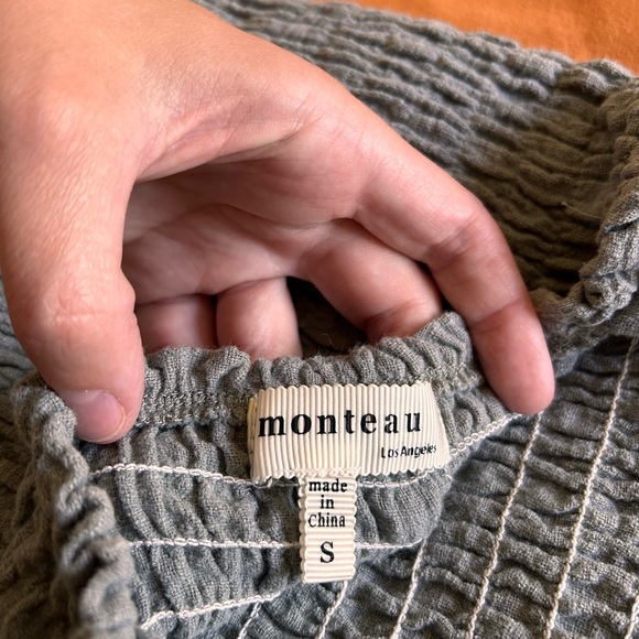 *SOLD* | Smocked tie sleeve maxi dress - Picture 2 of 5